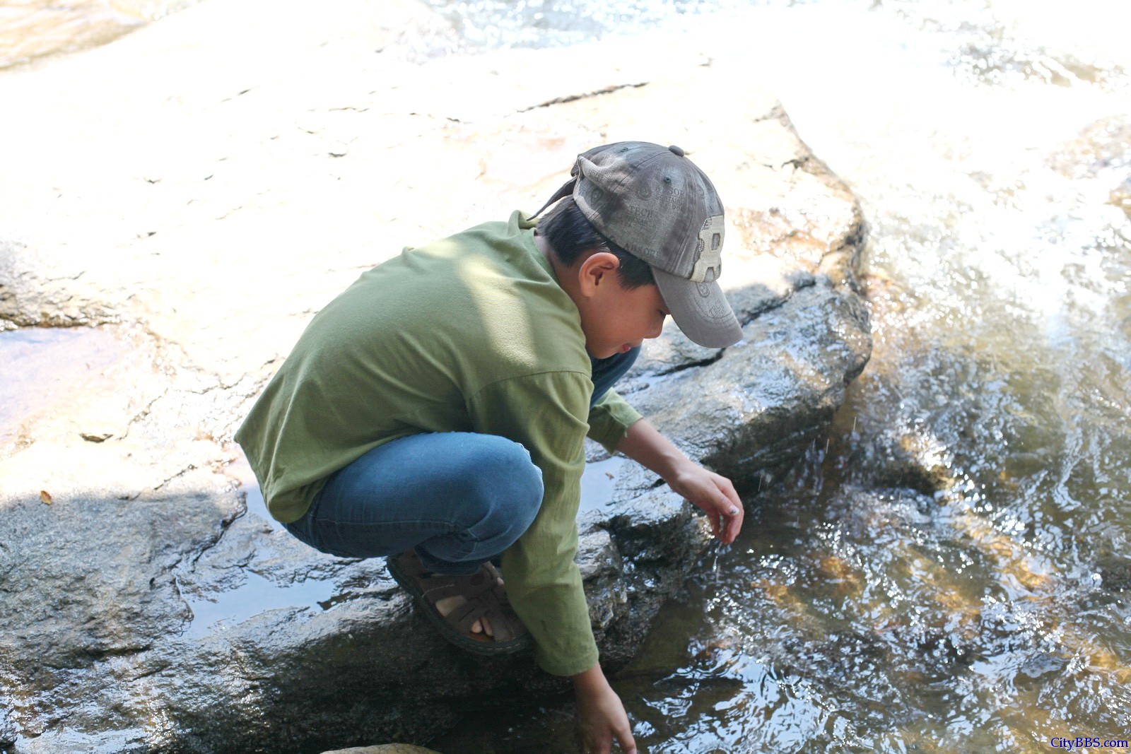 泰国北部 Doi Pha Hom Pak National Parks 泰国森林公园里的小溪 Mae Jai Stream 泰国北部 Doi Pha Hom Pak National Parks 泰国森林公园里的小溪 Mae Jai Stream