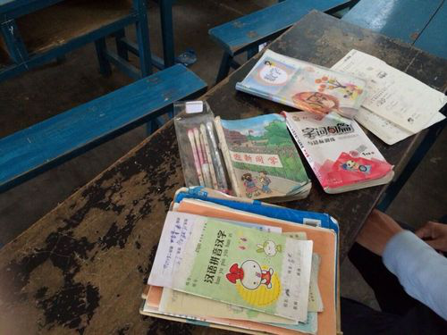 学校采用的是果敢语(汉语西南官话)混合缅语教学 学校采用的是果敢语(汉语西南官话)混合缅语教学